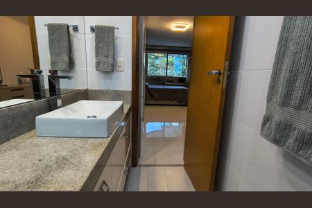 Apartamento à venda com 113m², 3 quartos e 2 vagasBanheiro da Suíte