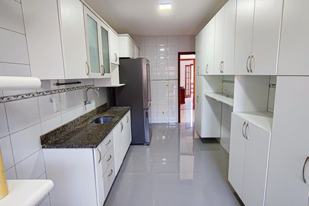 Casa à venda com 150m², 3 quartos e 1 vagacozinha e area de serviço