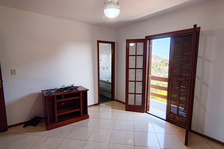 Casa à venda com 150m², 3 quartos e 1 vagasuite master