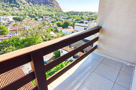 Casa à venda com 150m², 3 quartos e 1 vagasuite master