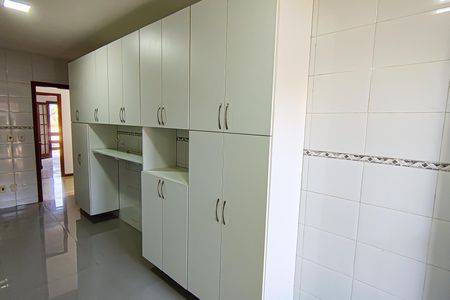 Casa à venda com 150m², 3 quartos e 1 vagacozinha e area de serviço