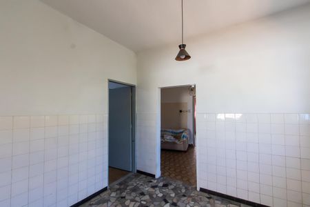 Casa à venda com 253m², 2 quartos e 2 vagas Casa à venda com 253m², 2 quartos e 2 vagasCozinha