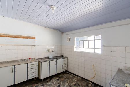 Casa à venda com 253m², 2 quartos e 2 vagas Casa à venda com 253m², 2 quartos e 2 vagasCozinha