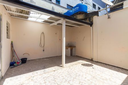 Casa para alugar com 60m², 1 quarto e 1 vaga Casa para alugar com 60m², 1 quarto e 1 vagaQuintal e Área de Serviço