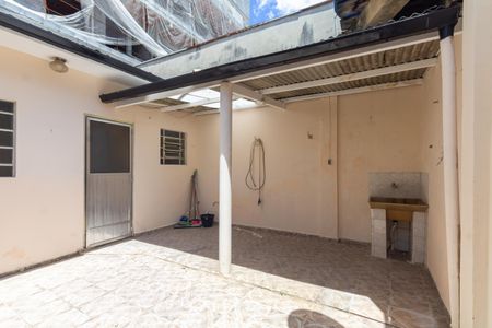 Casa para alugar com 60m², 1 quarto e 1 vaga Casa para alugar com 60m², 1 quarto e 1 vagaQuintal e Área de Serviço