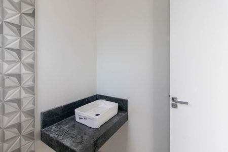 Casa à venda com 183m², 3 quartos e 2 vagas Casa à venda com 183m², 3 quartos e 2 vagasBanheiro da Suíte 2