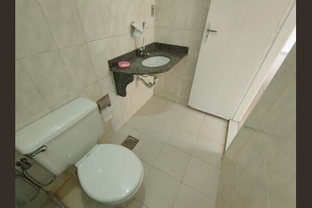 Apartamento à venda com 58m², 2 quartos e 1 vaga Apartamento à venda com 58m², 2 quartos e 1 vagaBanheiro Social