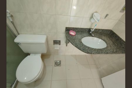Apartamento à venda com 58m², 2 quartos e 1 vaga Apartamento à venda com 58m², 2 quartos e 1 vagaBanheiro Social