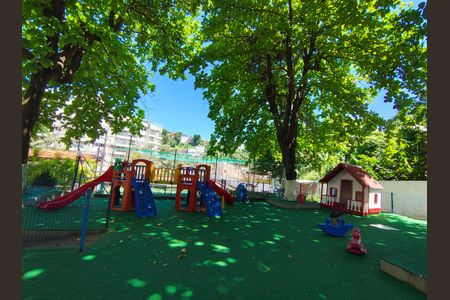 Apartamento à venda com 58m², 2 quartos e 1 vaga Apartamento à venda com 58m², 2 quartos e 1 vagaÁrea comum - Playground