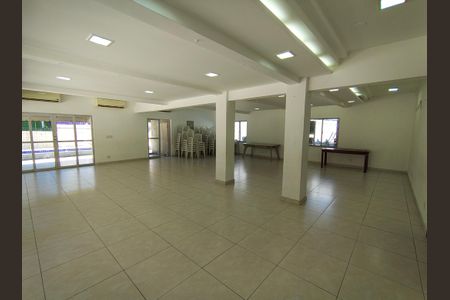Apartamento à venda com 58m², 2 quartos e 1 vaga Apartamento à venda com 58m², 2 quartos e 1 vagaÁrea comum - Salão de festas