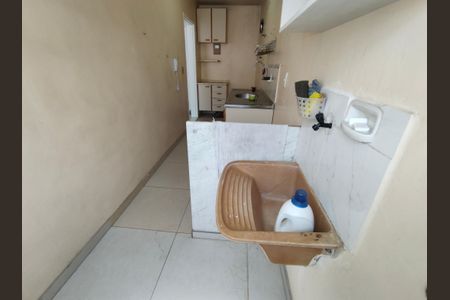 Apartamento à venda com 58m², 2 quartos e 1 vaga Apartamento à venda com 58m², 2 quartos e 1 vagaCozinha e Área de Serviço