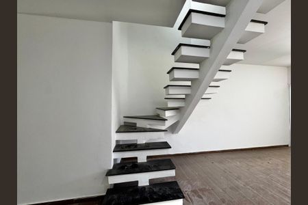 Sala de casa de condomínio à venda com 3 quartos, 88m² em Vargem Pequena, Rio de Janeiro