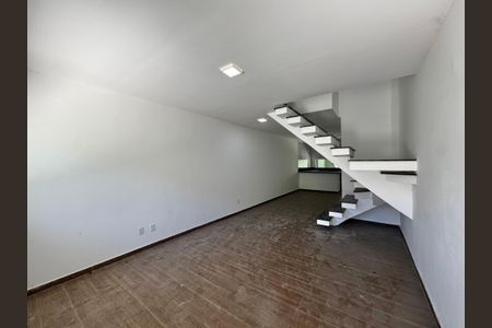 Casa de condomínio à venda com 88m², 3 quartos e 1 vagaSala