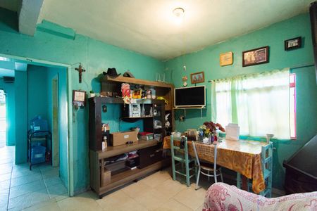 Casa à venda com 4 quartos, 60m² em Estância Velha, Canoas