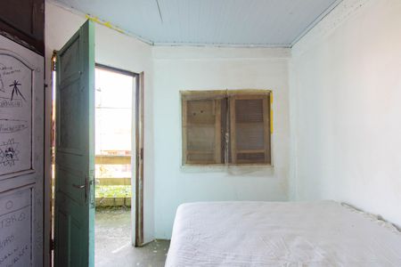 Casa à venda com 4 quartos, 60m² em Estância Velha, Canoas