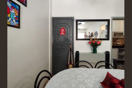 Apartamento à venda com 60m², 2 quartos e 1 vagaEntrada