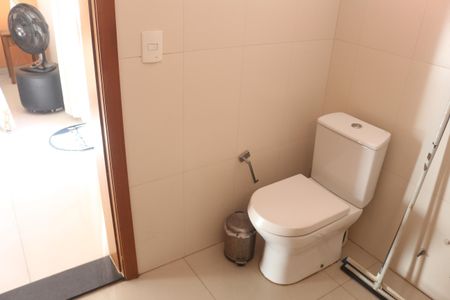 Casa à venda com 306m², 3 quartos e 5 vagasBanheiro da Suíte 3