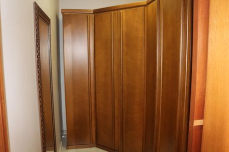 Casa à venda com 306m², 3 quartos e 5 vagasCloset da suíte 2