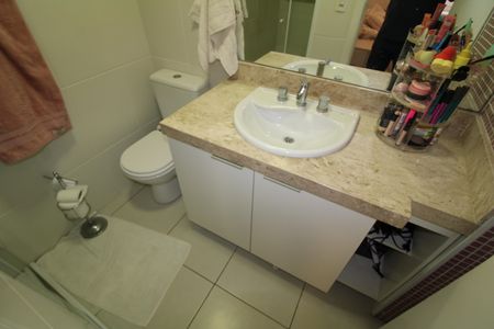 Apartamento à venda com 123m², 3 quartos e 3 vagasQuarto 2 - Banheiro