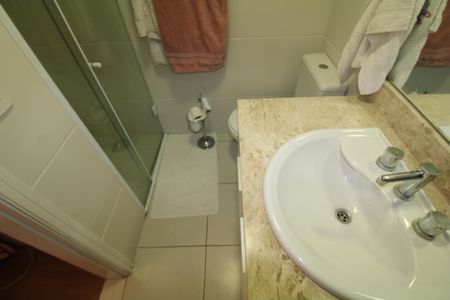 Apartamento à venda com 123m², 3 quartos e 3 vagasQuarto 2 - Banheiro