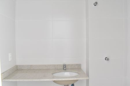 Banheiro do Studio de kitnet/studio para alugar com 1 quarto, 23m² em Centro, Curitiba