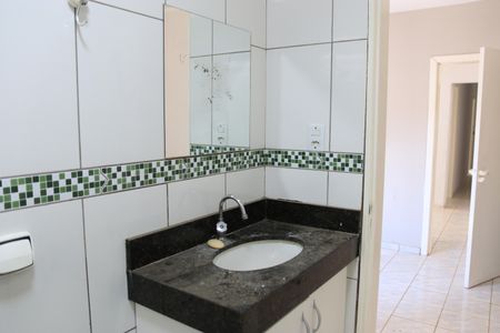 Banheiro da Suíte 1 de casa para alugar com 4 quartos, 200m² em Setor Marista, Goiânia