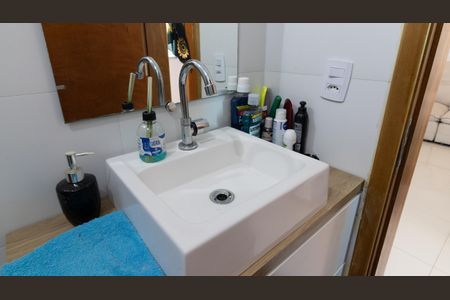 Apartamento à venda com 45m², 2 quartos e sem vagaBanheiro