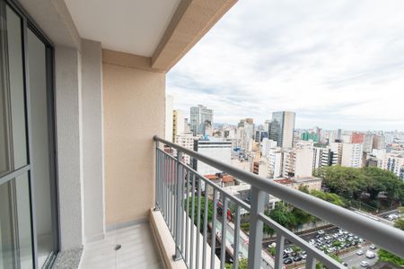 Apartamento à venda com 28m², 1 quarto e sem vaga Apartamento à venda com 28m², 1 quarto e sem vagaVaranda