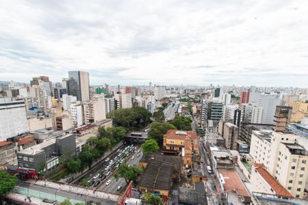 Apartamento à venda com 28m², 1 quarto e sem vaga Apartamento à venda com 28m², 1 quarto e sem vagaVaranda