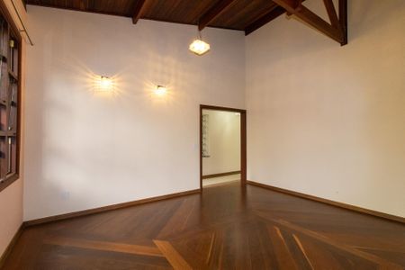 Casa à venda com 3 quartos, 320m² em Cidade Universitária, Campinas