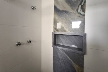 Banheiro Suíte de casa de condomínio para alugar com 6 quartos, 459m² em Swiss Park, Campinas