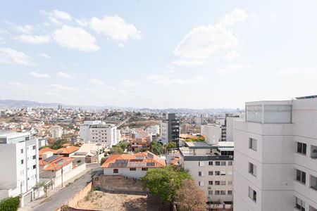 Apartamento à venda com 180m², 3 quartos e 3 vagas Apartamento à venda com 180m², 3 quartos e 3 vagasVista