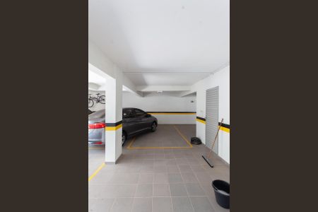 Apartamento à venda com 180m², 3 quartos e 3 vagas Apartamento à venda com 180m², 3 quartos e 3 vagasGaragem Vaga 1