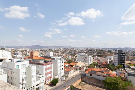 Apartamento à venda com 180m², 3 quartos e 3 vagas Apartamento à venda com 180m², 3 quartos e 3 vagasVista