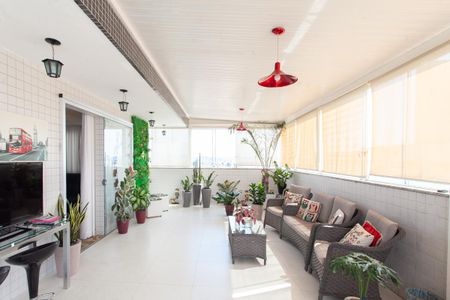 Apartamento à venda com 180m², 3 quartos e 3 vagas Apartamento à venda com 180m², 3 quartos e 3 vagasÁrea da Cobertura