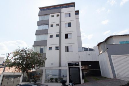 Apartamento à venda com 180m², 3 quartos e 3 vagas Apartamento à venda com 180m², 3 quartos e 3 vagasFachada
