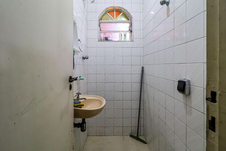 Casa à venda com 200m², 3 quartos e 5 vagasBanheiro de serviço