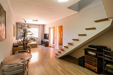 Casa à venda com 200m², 3 quartos e 5 vagasSala