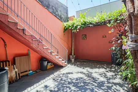 Casa à venda com 200m², 3 quartos e 5 vagasQuintal