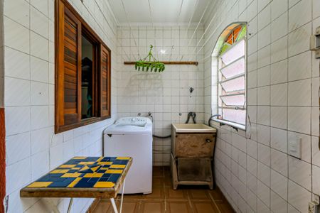 Casa à venda com 200m², 3 quartos e 5 vagasLavanderia