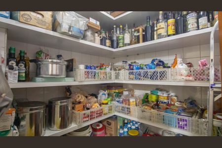 Casa à venda com 600m², 6 quartos e 10 vagasDespensa 1