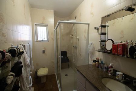 Casa à venda com 600m², 6 quartos e 10 vagasBanheiro 1