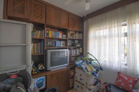 Casa à venda com 600m², 6 quartos e 10 vagasQuarto 2