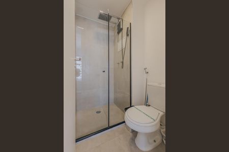 Banheiro de kitnet/studio para alugar com 1 quarto, 25m² em Cerqueira César, São Paulo