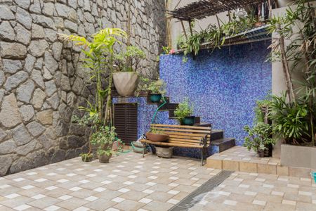 Casa à venda com 414m², 4 quartos e 6 vagasQuintal