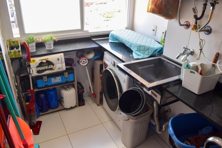 Apartamento à venda com 70m², 2 quartos e 1 vagaÁrea de Serviço