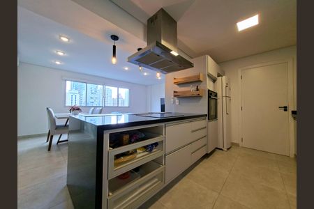 Cozinha de apartamento à venda com 4 quartos, 111m² em Vila Olímpia, São Paulo