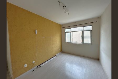 Sala de apartamento para alugar com 3 quartos, 70m² em Praça Seca, Rio de Janeiro
