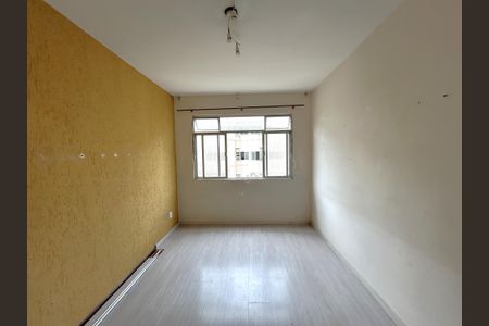 Sala de apartamento para alugar com 3 quartos, 70m² em Praça Seca, Rio de Janeiro