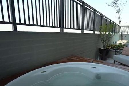 Apartamento à venda com 2 quartos, 61m² em Jardim das Acacias, São Paulo